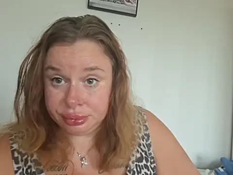 JohannasMishael online show from July 18, 2026, 2:21 pm