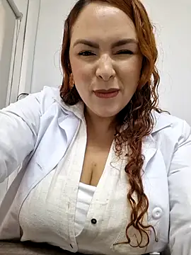 doctora-danna online show from October 27, 2025, 2:21 pm