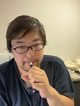 yuuki198912 online show from October 27, 2025, 10:03 pm