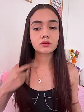 Snapshot of HallieLemon1 chatting on January 31, 2026, 9:13 pm HallieLemon1 online show from January 31, 2026, 9:13 pm