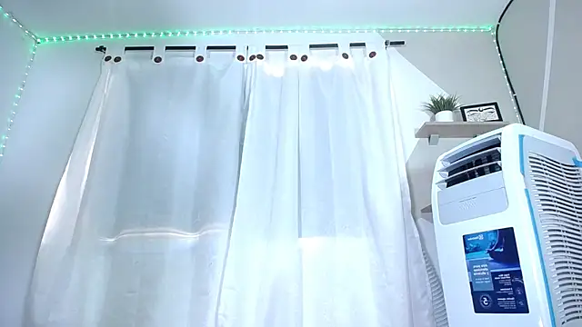 Hillary queen online show from January 10, 2025, 3:37 pm