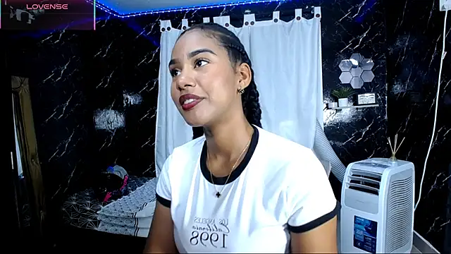 Hillary queen online show from October 6, 2025, 12:46 pm