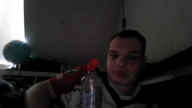 Nicolasjlhkjzl online show from April 2, 2026, 9:18 am