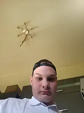 Nicolasjlhkjzl online show from April 5, 2026, 1:08 pm