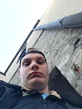 Nicolasjlhkjzl online show from April 8, 2026, 5:29 am