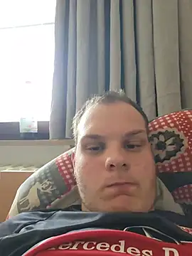 Nicolasjlhkjzl online show from July 8, 2026, 3:05 pm
