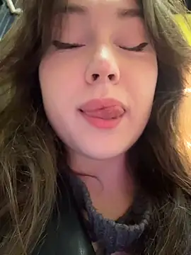 Snapshot of Peachy_Dream chatting on November 28, 2025, 6:21 pm Peachy Dream online show from November 28, 2025, 6:21 pm