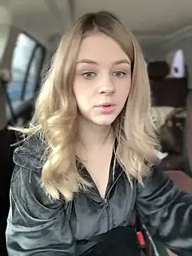 Love Bri online show from February 23, 2025, 7:44 am