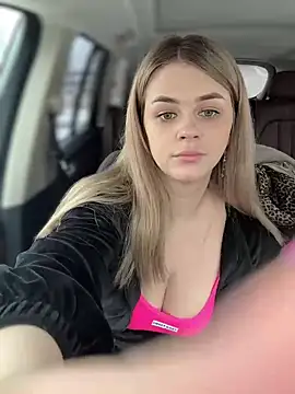 Love Bri online show from February 27, 2025, 8:39 am