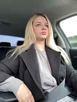 Love Bri online show from October 4, 2025, 10:35 am