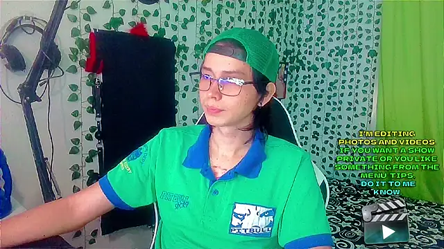 Snapshot of Andy_gray chatting on October 5, 2025, 12:36 pm Andy gray online show from October 5, 2025, 12:36 pm
