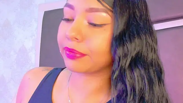 Snapshot of BellahColucci chatting on June 14, 2026, 1:02 pm BellahColucci online show from June 14, 2026, 1:02 pm