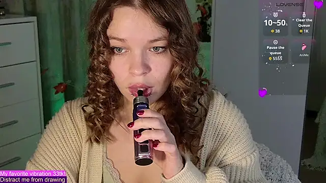 ValBae online show from October 15, 2025, 8:53 pm