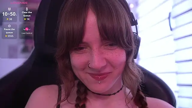 juliapie online show from June 30, 2026, 2:07 pm