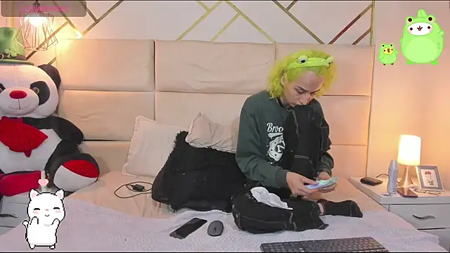 -kisa  online show from October 15, 2025, 2:55 am