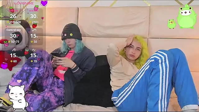 -kisa  online show from October 22, 2025, 2:01 am