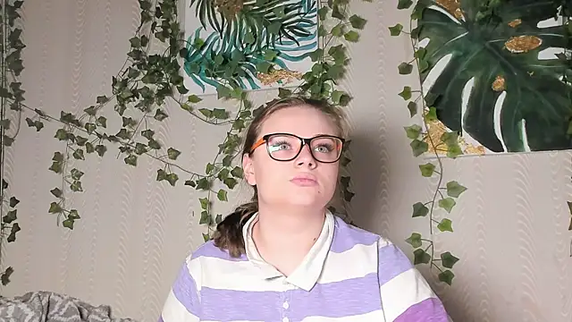 Snapshot of Seductive_She_Wolf chatting on November 3, 2025, 3:24 pm Seductive She Wolf online show from November 3, 2025, 3:24 pm