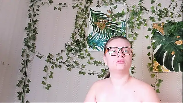 Snapshot of Seductive_She_Wolf chatting on November 23, 2025, 9:09 am Seductive She Wolf online show from November 23, 2025, 9:09 am