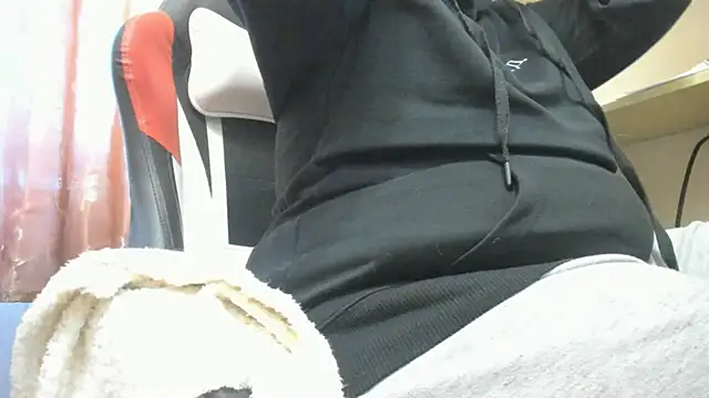 Snapshot of Seductive_She_Wolf chatting on December 15, 2025, 7:34 am Seductive She Wolf online show from December 15, 2025, 7:34 am