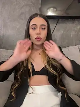 Snapshot of AbyThompson chatting on January 15, 2025, 3:22 am AbyThompson online show from January 15, 2025, 3:22 am