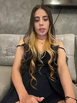 Snapshot of AbyThompson chatting on February 5, 2025, 11:50 pm AbyThompson online show from February 5, 2025, 11:50 pm