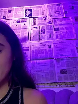 AbyThompson online show from October 31, 2025, 2:07 pm