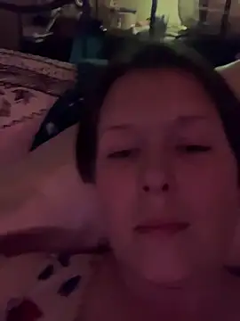 KatieBARBiE98 online show from April 14, 2026, 11:44 pm