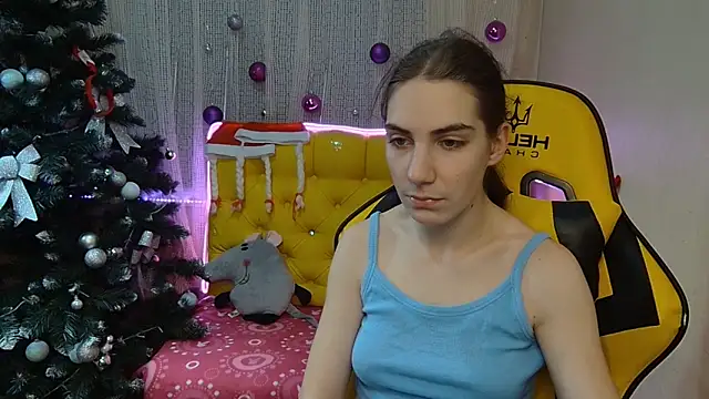 Snapshot of NikaStark_ chatting on January 8, 2025, 10:37 pm NikaStark online show from January 8, 2025, 10:37 pm
