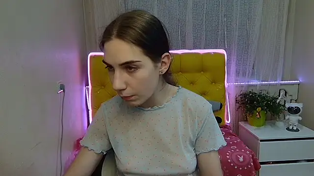 Snapshot of NikaStark_ chatting on January 27, 2025, 10:27 pm NikaStark online show from January 27, 2025, 10:27 pm