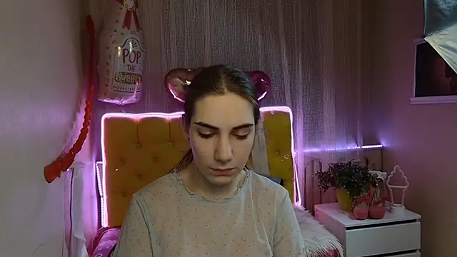 Snapshot of NikaStark_ chatting on March 5, 2025, 2:14 am NikaStark online show from March 5, 2025, 2:14 am