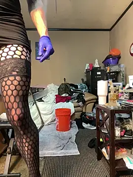 Snapshot of UtopianMisfit1 chatting on February 27, 2026, 9:42 am UtopianMisfit1 online show from February 27, 2026, 9:42 am