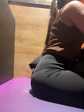 Snapshot of beautydiamond chatting on January 8, 2026, 9:33 am beautydiamond online show from January 8, 2026, 9:33 am