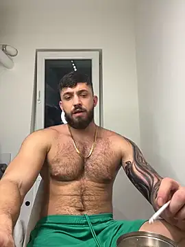 LoveIsBlind  online show from December 19, 2024, 8:55 pm