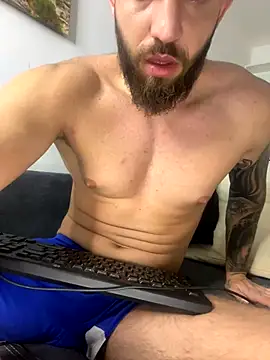 LoveIsBlind  online show from September 28, 2025, 3:23 am