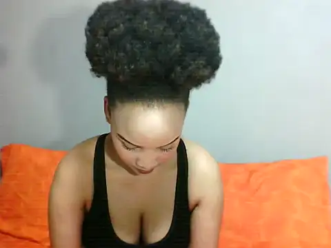 SmallSlut5 online show from November 8, 2025, 2:06 pm