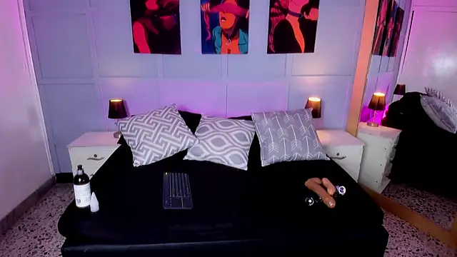 Elizabeth Santos online show from October 17, 2025, 8:11 pm