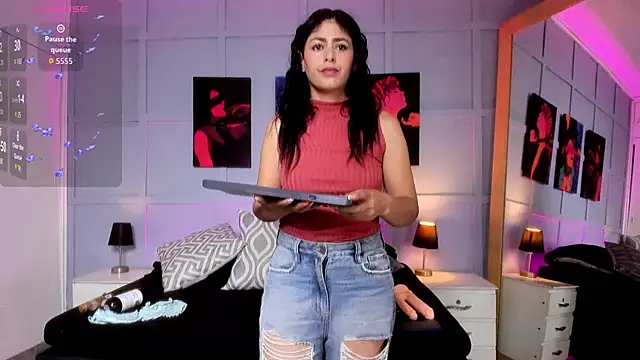 Elizabeth Santos online show from November 27, 2025, 4:36 am