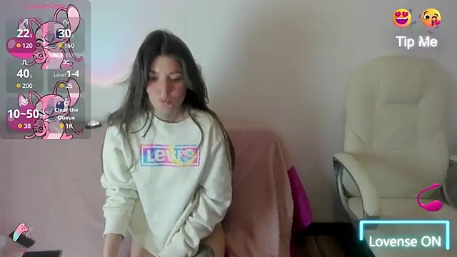 Snapshot of Tesa_cute chatting on November 1, 2025, 2:24 am Tesa cute online show from November 1, 2025, 2:24 am