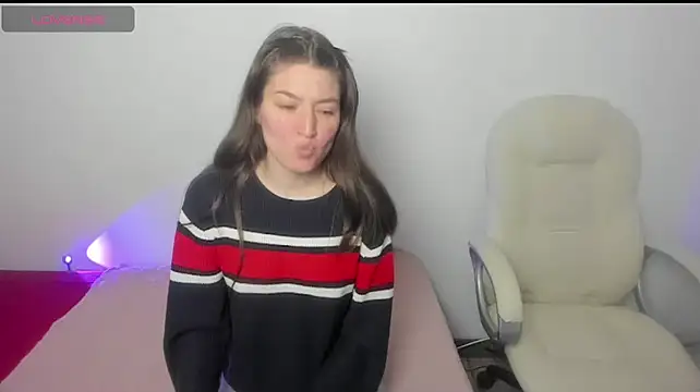 Snapshot of Tesa_cute chatting on January 16, 2026, 3:21 am Tesa cute online show from January 16, 2026, 3:21 am