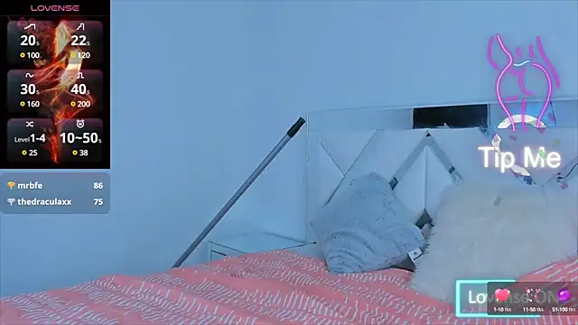 Snapshot of _violetadulce chatting on February 4, 2025, 3:00 am  violetadulce online show from February 4, 2025, 3:00 am