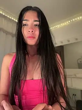 Snapshot of lina_pink chatting on May 18, 2026, 3:57 am lina pink online show from May 18, 2026, 3:57 am