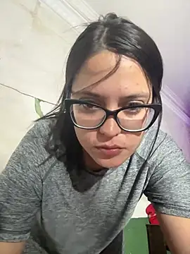 Snapshot of Karla-sexy01 chatting on February 17, 2025, 4:20 am Karla-sexy01 online show from February 17, 2025, 4:20 am