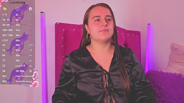 evy orange1 online show from November 12, 2025, 3:45 pm