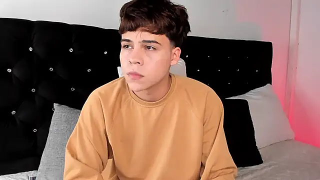 justinbiler online show from February 5, 2025, 4:16 am