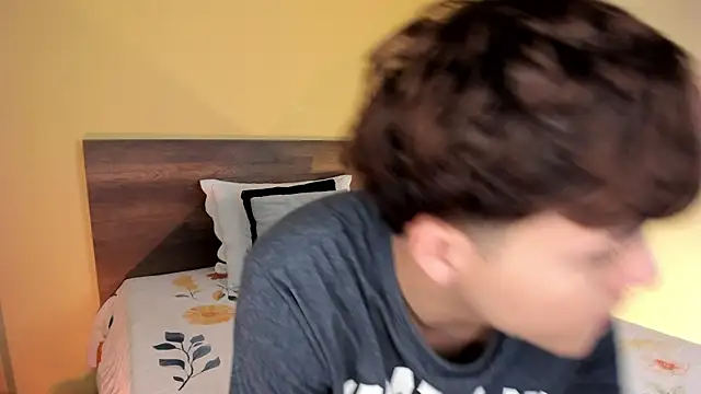 justinbiler online show from March 5, 2025, 12:33 pm