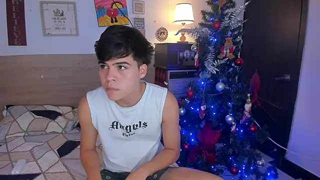 justinbiler online show from December 14, 2025, 12:32 pm