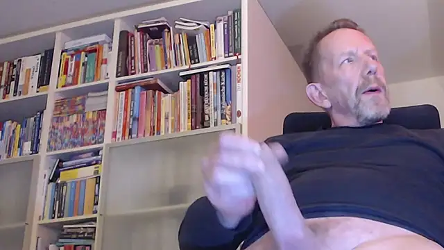 Snapshot of BennyK72 chatting on February 24, 2025, 9:53 am BennyK72 online show from February 24, 2025, 9:53 am