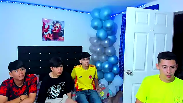 Snapshot of Alexander_and_Xiao chatting on March 14, 2025, 9:10 pm Alexander and Xiao online show from March 14, 2025, 9:10 pm