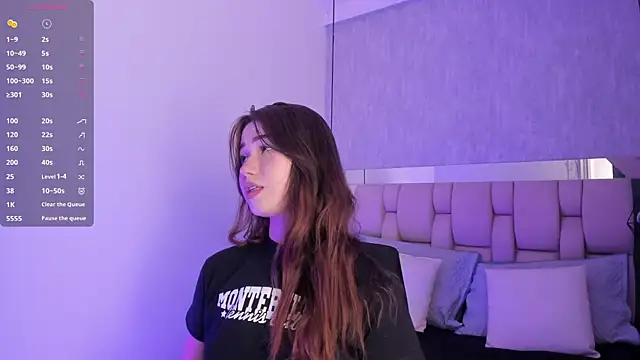 Snapshot of Roxie-Summers11 chatting on February 3, 2025, 7:21 pm Roxie-Summers11 online show from February 3, 2025, 7:21 pm