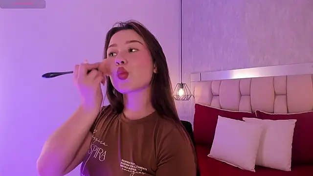 Snapshot of Roxie-Summers11 chatting on March 1, 2025, 7:37 pm Roxie-Summers11 online show from March 1, 2025, 7:37 pm